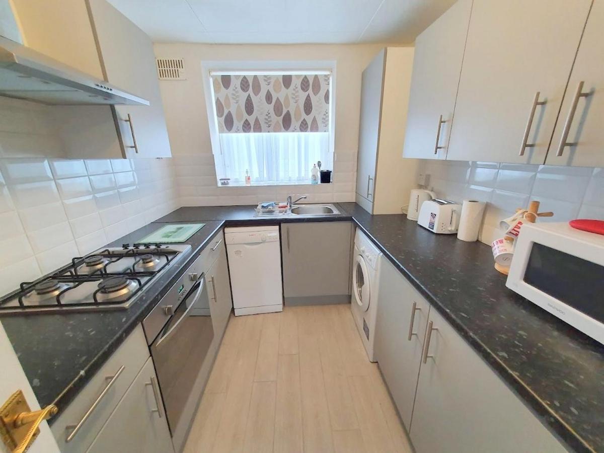 Wentworth Apartment With 2 Bedrooms, Superfast Wi-Fi And Parking 锡廷伯恩 外观 照片